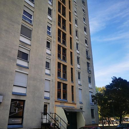 Central Park Apartman Szekszárd Εξωτερικό φωτογραφία
