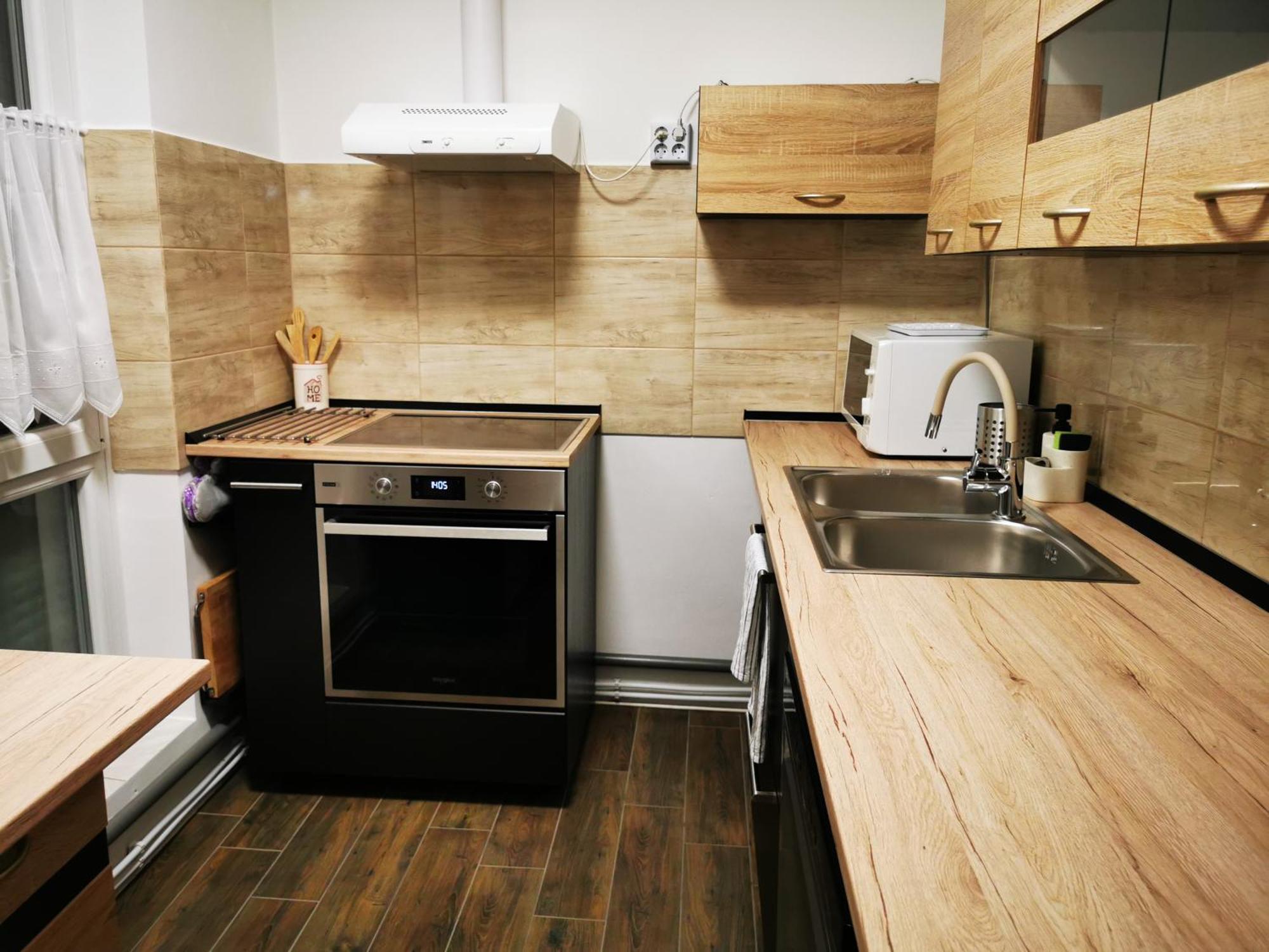 Central Park Apartman Szekszárd Εξωτερικό φωτογραφία