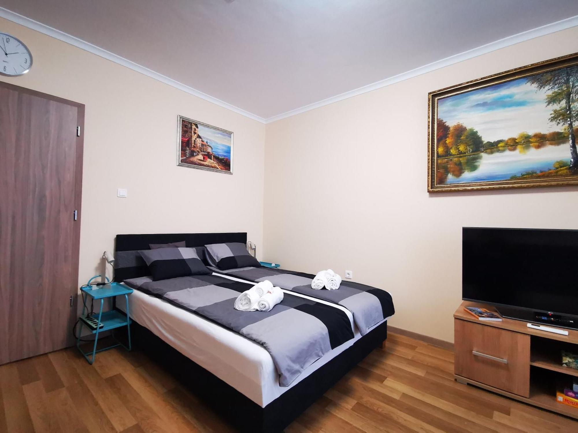 Central Park Apartman Szekszárd Εξωτερικό φωτογραφία