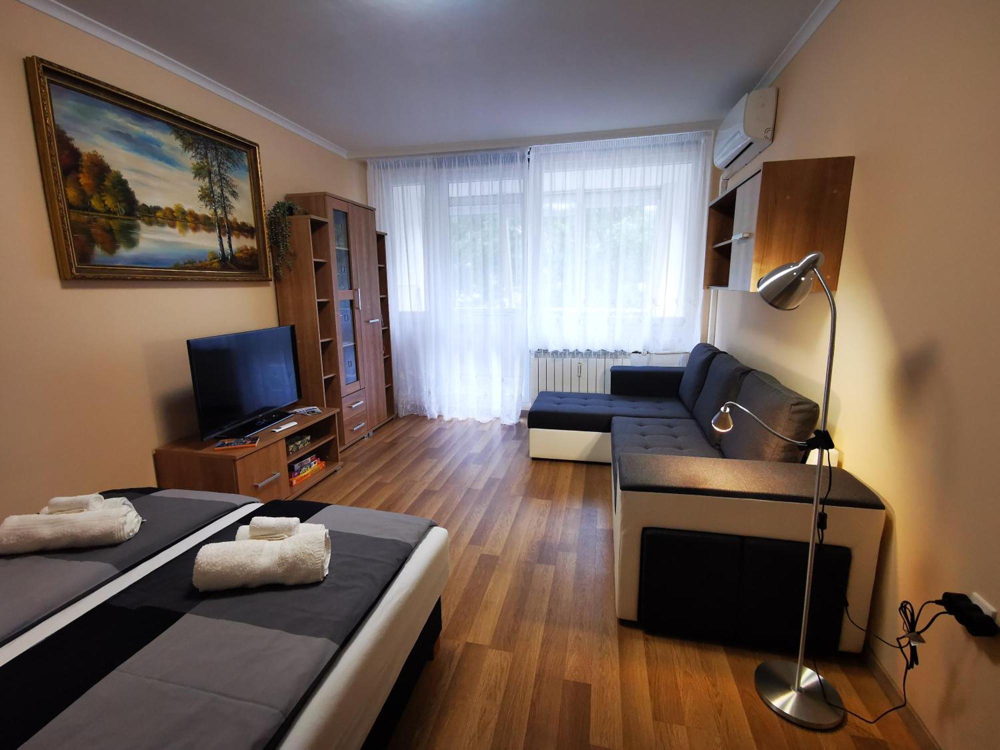 Central Park Apartman Szekszárd Εξωτερικό φωτογραφία